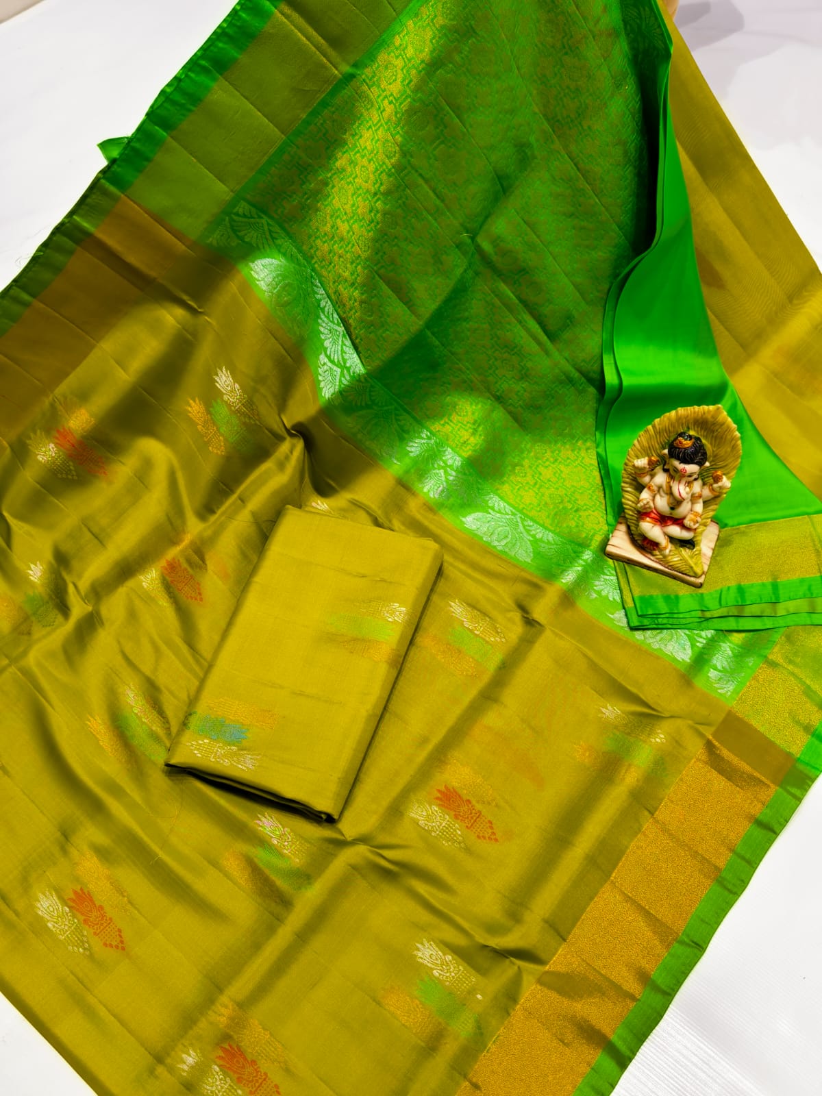 Mustard green uppada 4 ply pattu sarees