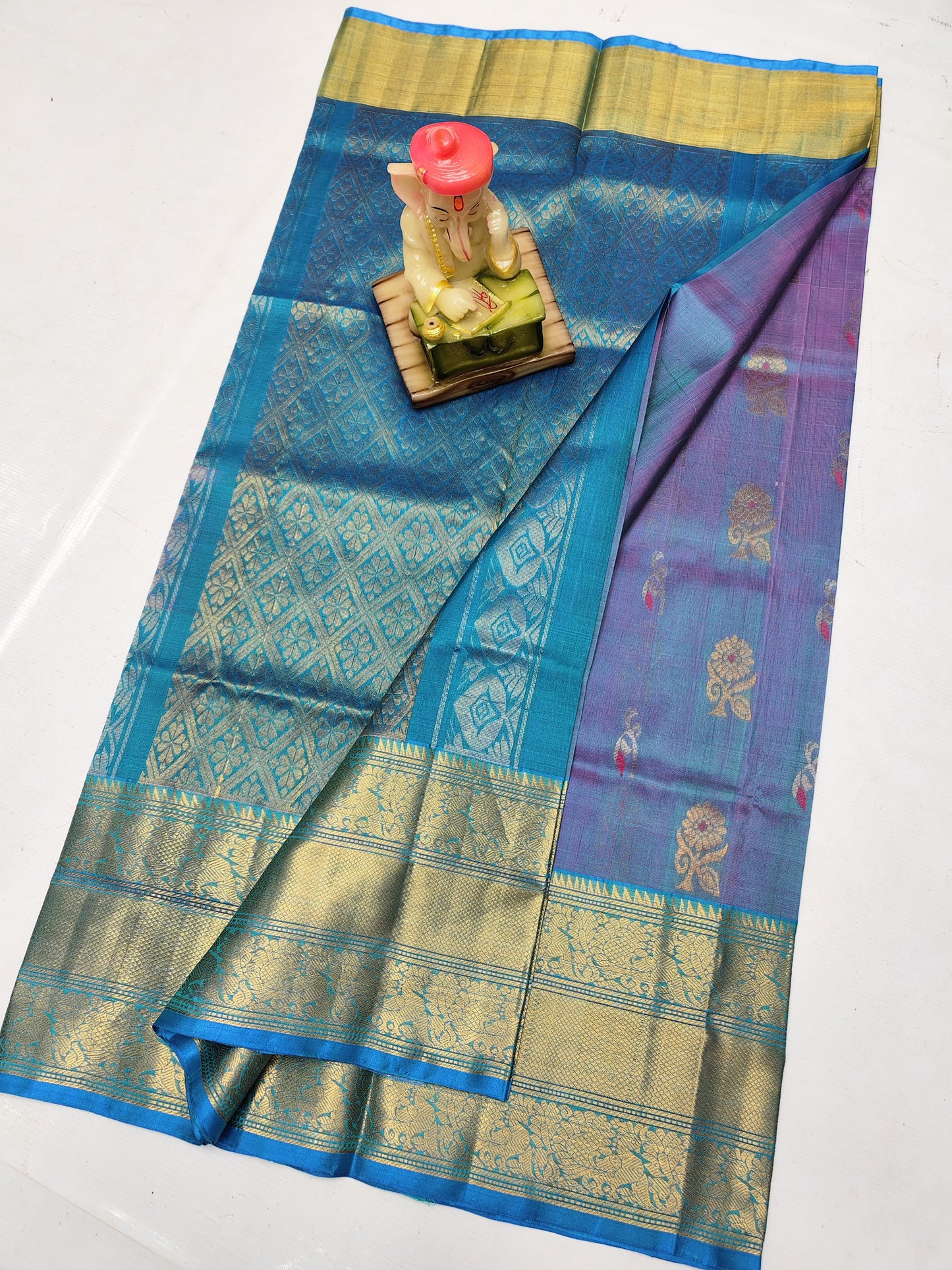 Lilac uppada silk sarees with kanchi border