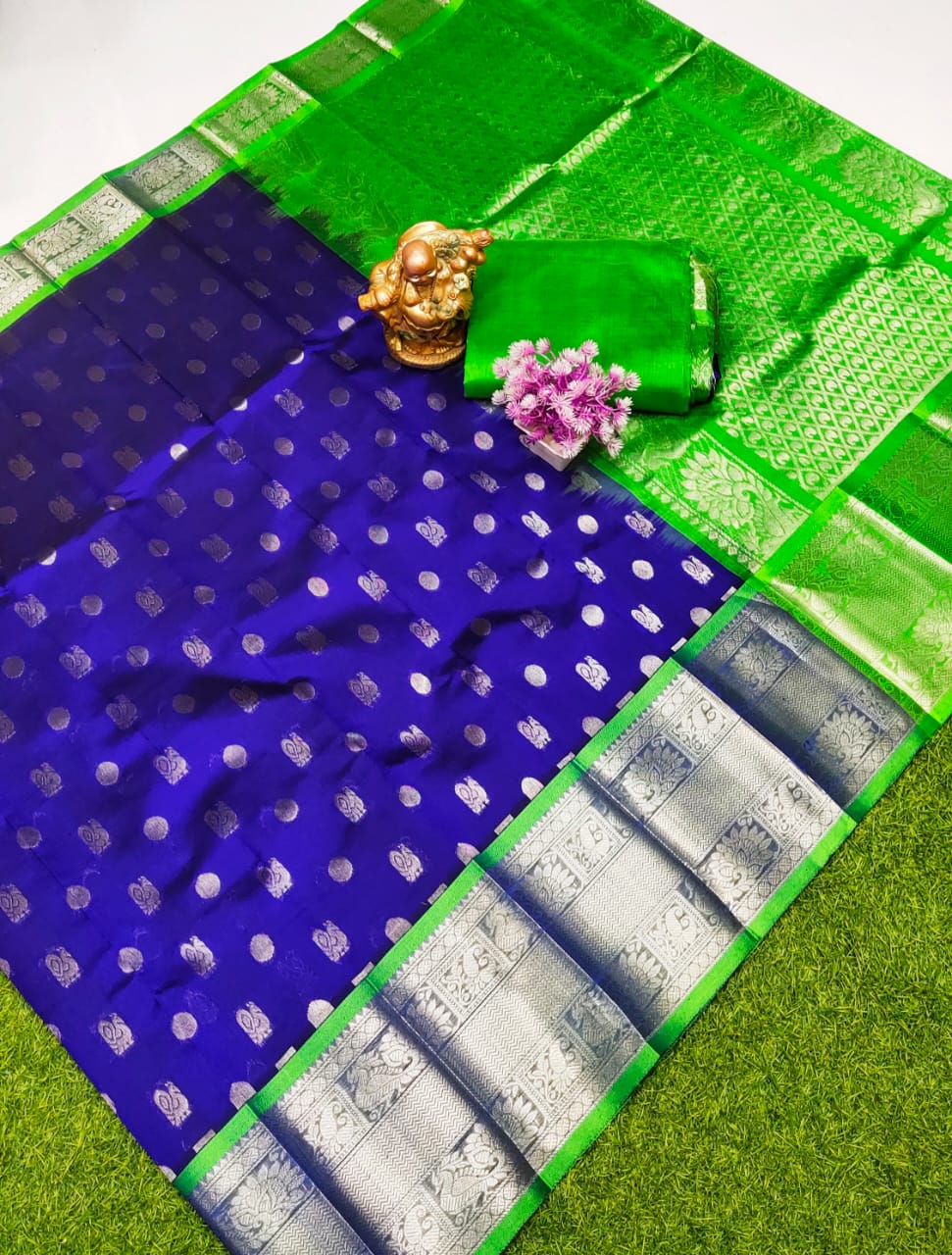 Dark blue and green handloom Kuppadam kanchi border sarees