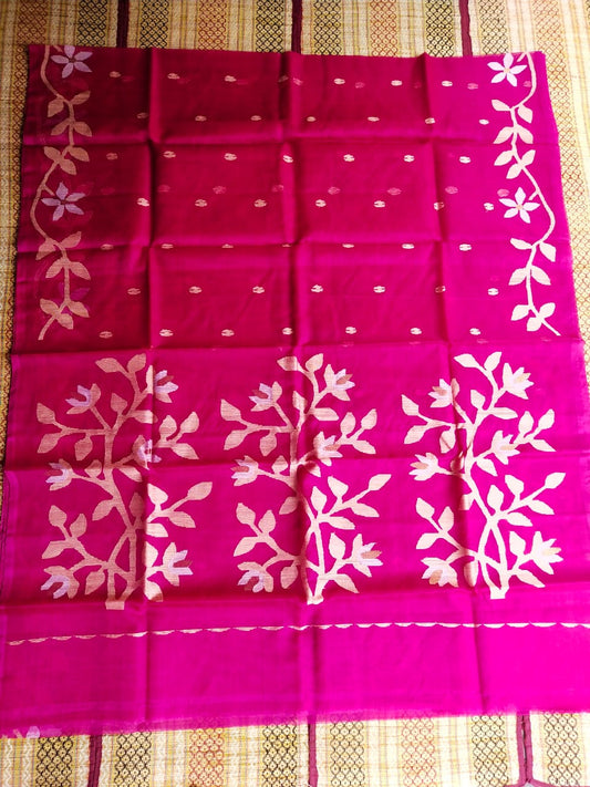 Dark pink handwoven muslin jamdani sarees